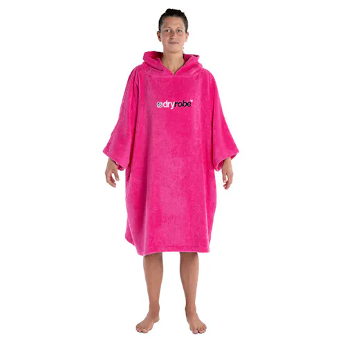 Towelling robe in pink from Dryrobe