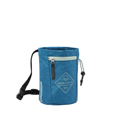 Syncro chalkbag petrol. Front.
